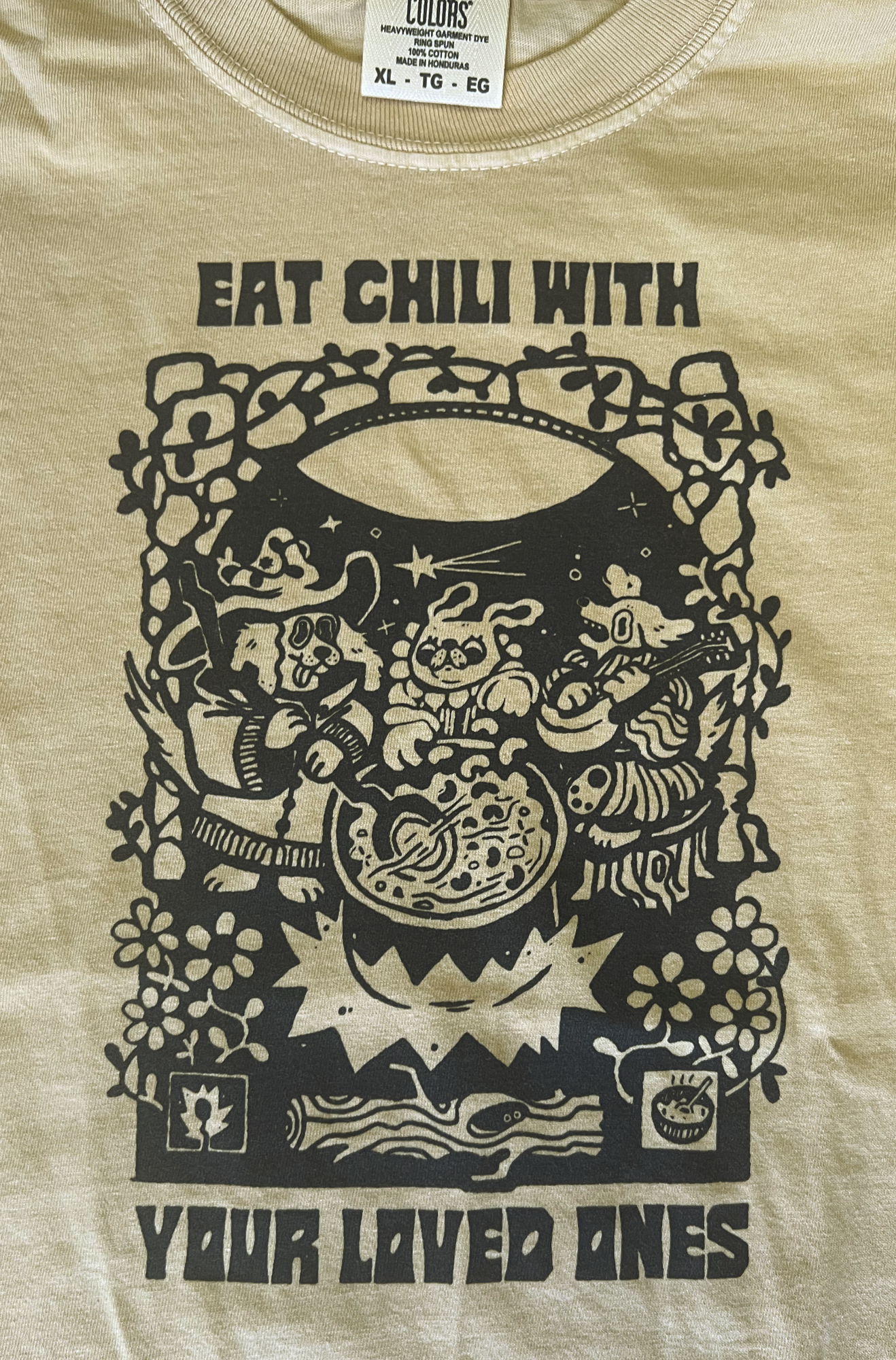 Eat Chili With Your Loved Ones Shirt